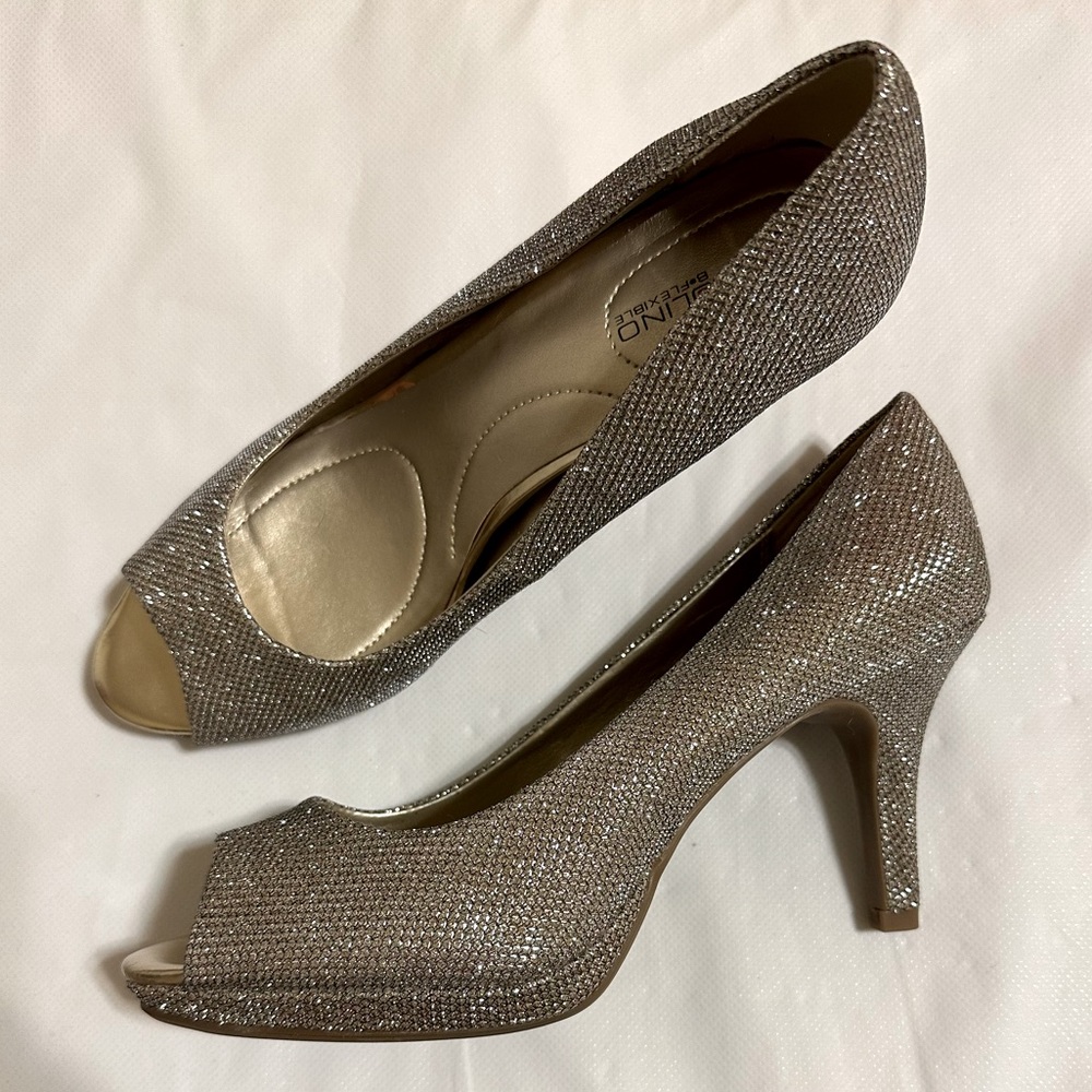 Bandolino Evening Wedding Sparkle Heels - Size 8.5 - Never Worn